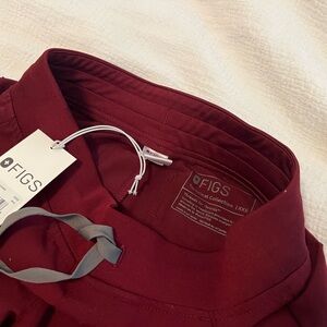 XXS Burgundy Figs scrub joggers. NWT